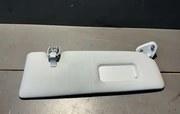 BMW 1 E81 E87 Sun visor 