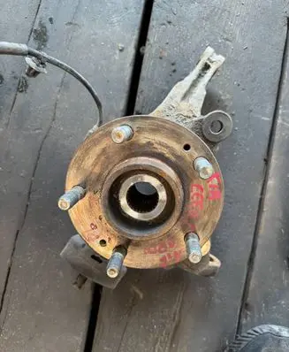 KIA Ceed Front wheel hub spindle knuckle 5325525