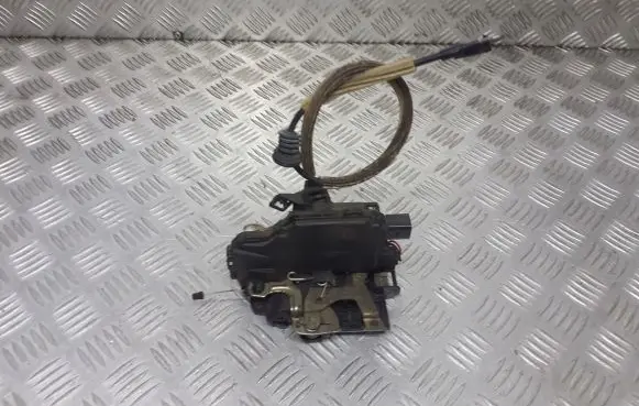 Seat Toledo II (1M) Rear door lock