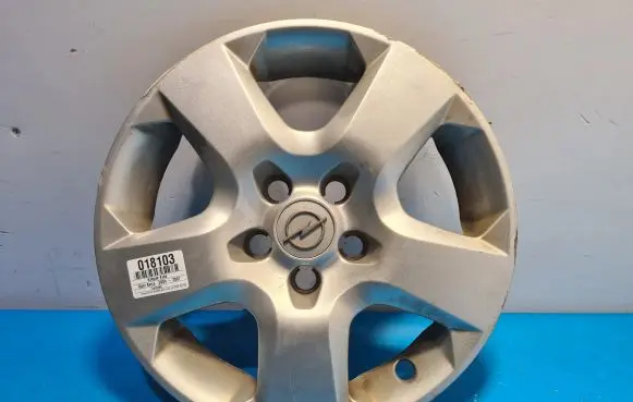 Opel Astra H R17 wheel hub/cap/trim 13198634