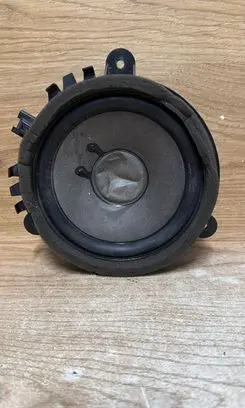 Volvo V50 Rear door speaker 30657445