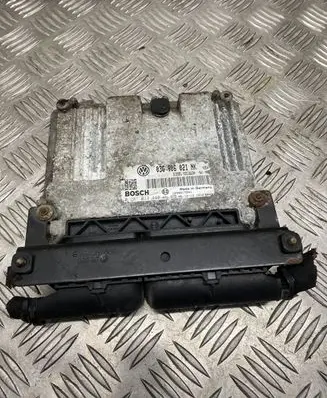 Volkswagen PASSAT B6 Engine control unit/module 03G906021NK 0281013440