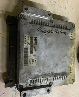 Peugeot Partner Engine control unit/module 9636255480 EDC15C2 0281010138