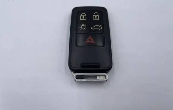Volvo XC70 Ignition key/card 8676873 5WK49964