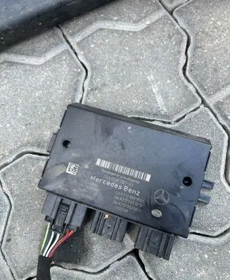 Mercedes-Benz E W212 Tow bar trailer control unit/module 5DS00978101 A2129007901