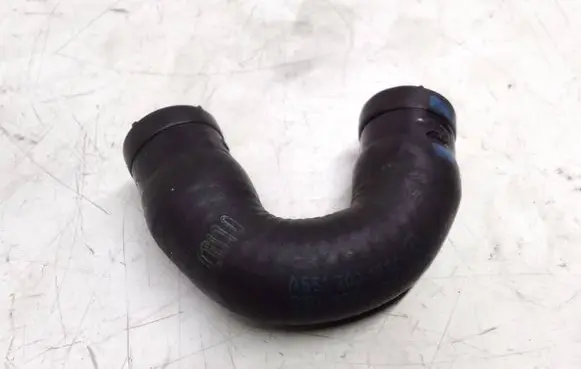 Mercedes-Benz C W205 Engine coolant pipe/hose A6512031832