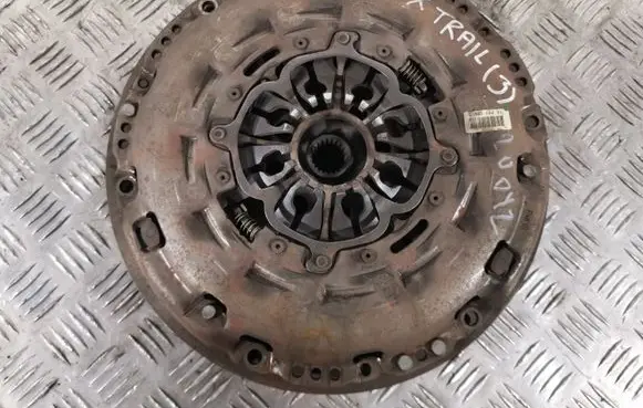 Nissan X-Trail T31 Clutch set kit 8200705973 1425E2201 8200432503