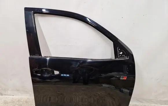 Toyota Hilux VIII Front door