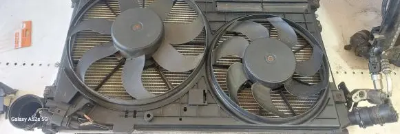 Volkswagen Touran I Radiator set 1K0145803F