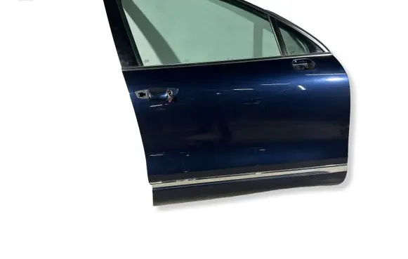 Volkswagen Touareg II Front door 7P0831312B