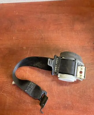 BMW X4 F26 Rear seatbelt 330058760