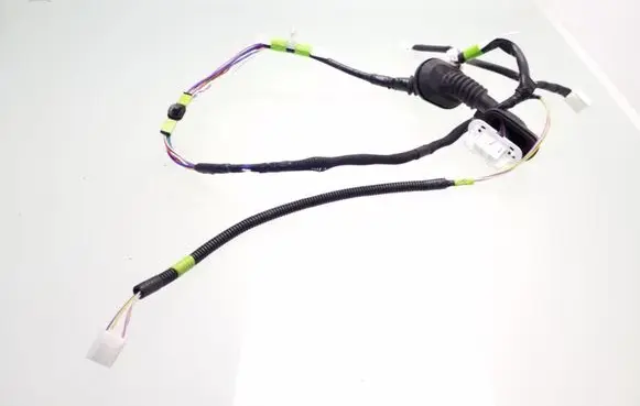 Toyota RAV 4 (XA40) Rear door wiring loom