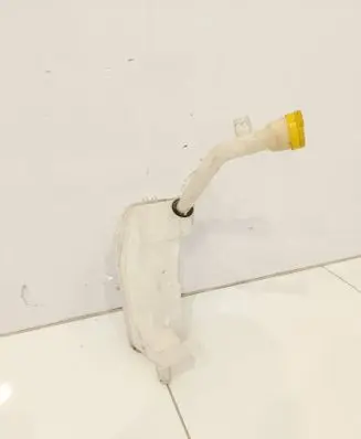 Renault Captur Windshield washer fluid reservoir/tank 289107623R 289104294R 289107132R