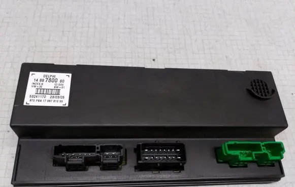 Peugeot 807 Door central lock control unit/module 1488780080