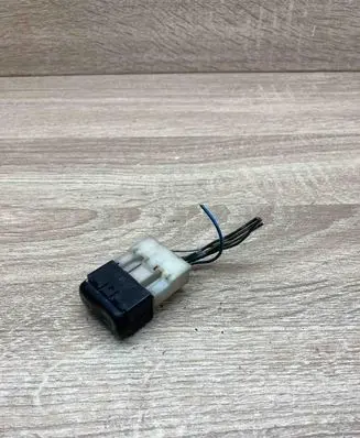 Mercedes-Benz Vito Viano W638 Electric window control switch A0045458207KZ