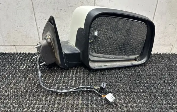 Front door electric wing mirror