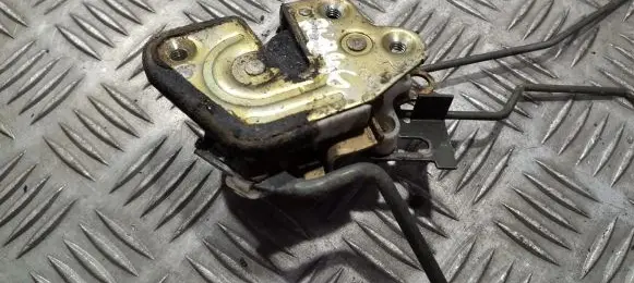 Hyundai Lantra II Front door lock