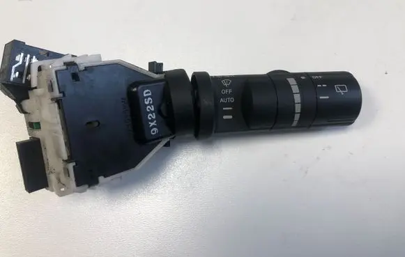 Nissan Qashqai Wiper control stalk 9X22SD