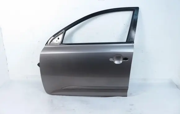 KIA Ceed Front door 