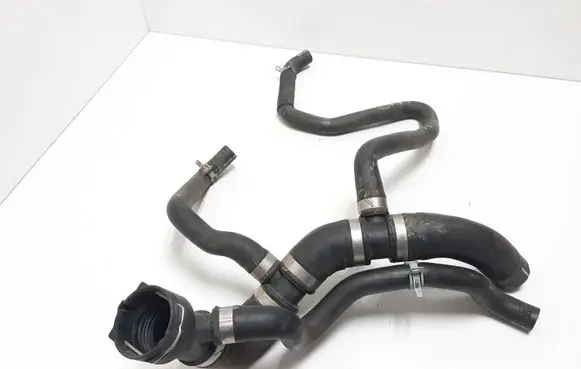 Volvo XC90 Engine coolant pipe/hose 31686003