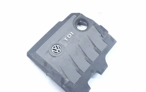 Volkswagen PASSAT B7 Engine cover (trim) 03L103925AR