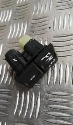 Ford Mondeo Mk III Tailgate opening switch 1s7t19b514aa