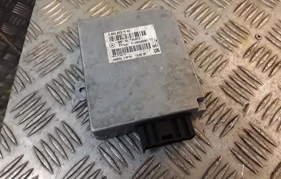 Mercedes-Benz C W203 Phone control unit/module A2038207585 2038207585
