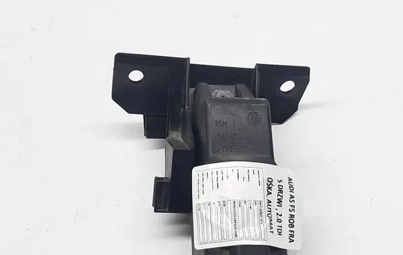 Glow plug pre-heat relay