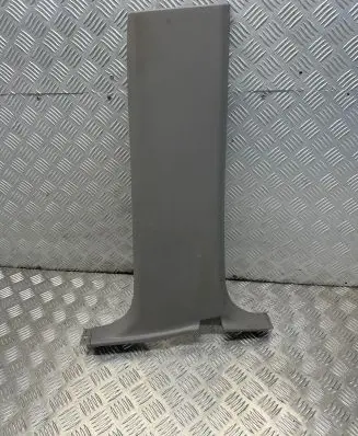 Mitsubishi L200 (B) pillar trim (bottom) 3E00 123868