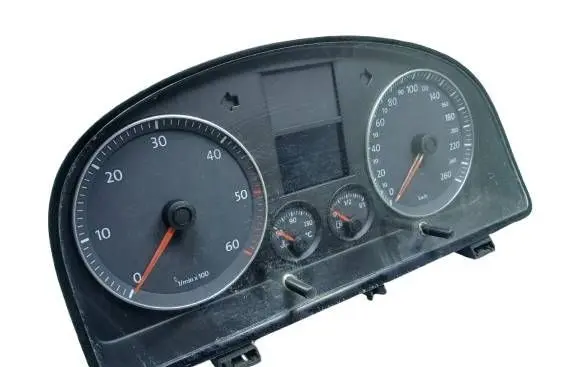 Volkswagen Touran I Speedometer (instrument cluster) 1T0920862F-KASACJA 1T0920862F