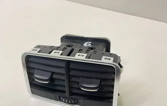 Audi A6 S6 C6 4F Rear air vent grill 4F0819203C