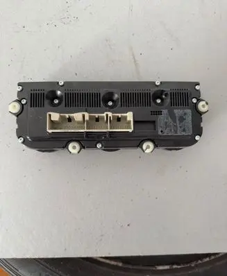 Volkswagen PASSAT B6 Climate control unit