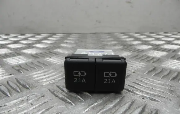 Toyota RAV 4 (XA50) AUX in-socket connector 8553242010