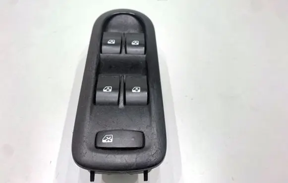Renault Scenic II - Grand scenic II Electric window control switch 8200160603