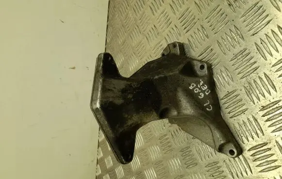 Mercedes-Benz S W221 EGR valve cooler bracket A2752232604