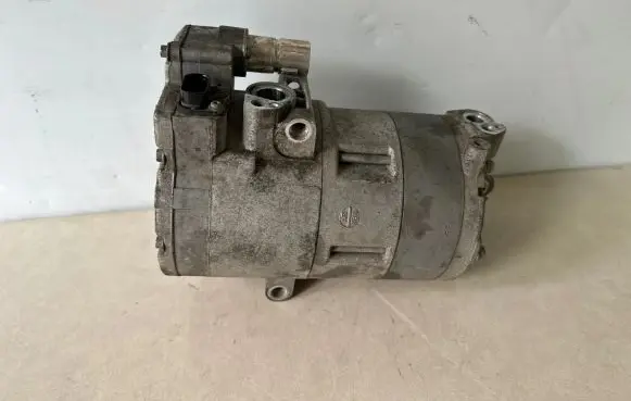 BMW X5 F15 Air conditioning (A/C) compressor (pump) 9364872