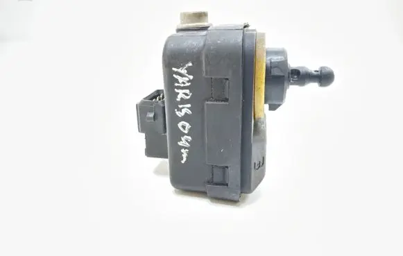 Toyota Yaris Headlight level height control switch