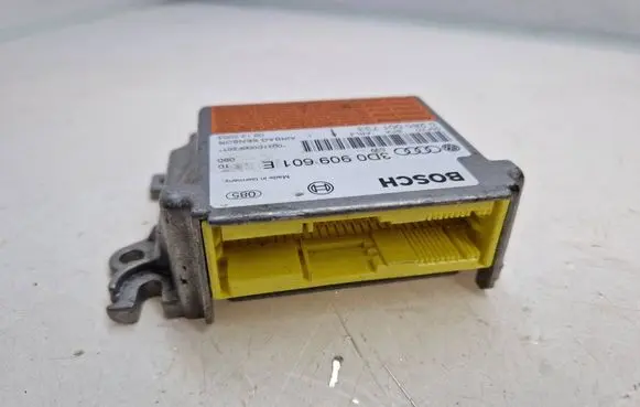 Volkswagen Touareg I Airbag control unit/module 3D0909601E 0285001733