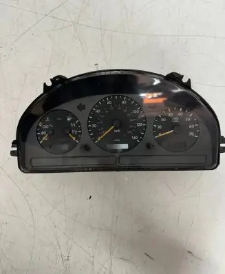 Mercedes-Benz ML W163 Speedometer (instrument cluster) A1635400811