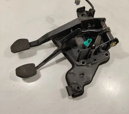 Clutch pedal