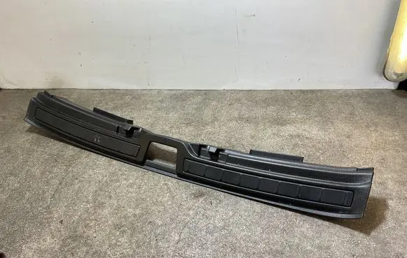Volvo XC40 Trunk/boot sill cover protection 31440884 LJ03