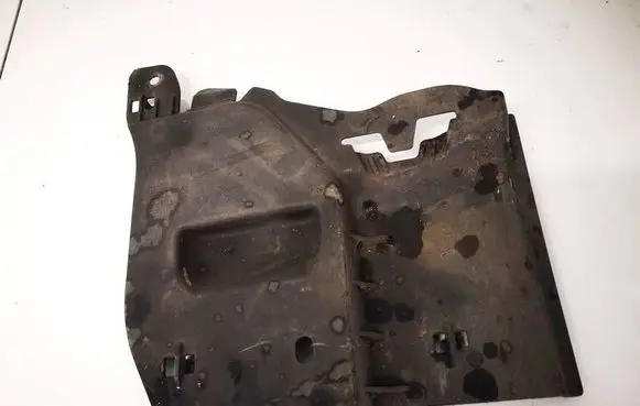 Seat Leon (5F) Engine splash shield/under tray 5Q0825271A