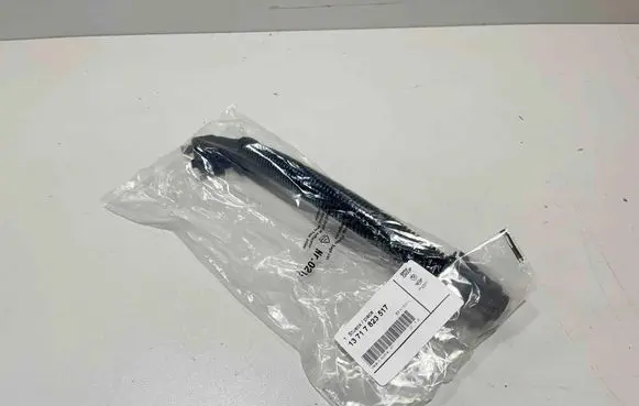 BMW 5 G30 G31 G38 Breather hose/pipe 7823517 8473146