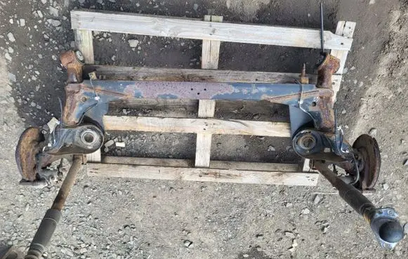 Volkswagen Golf IV Rear axle beam 