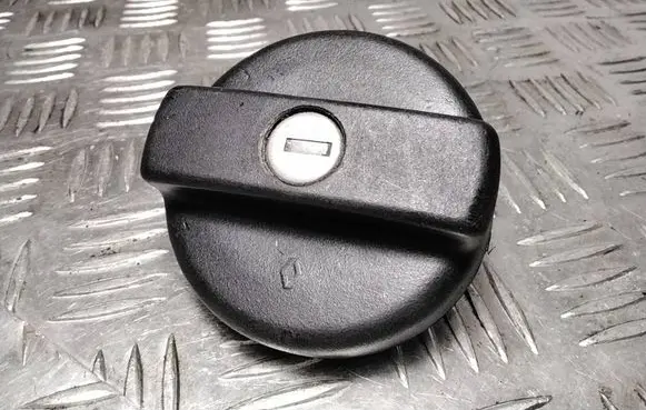 Renault 19 Fuel tank filler cap 698300