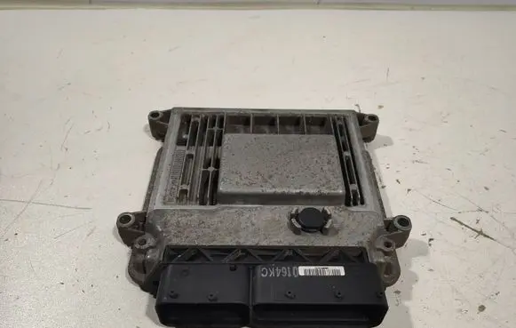 Hyundai i30 Engine control unit/module 391122B102 90001040164KC