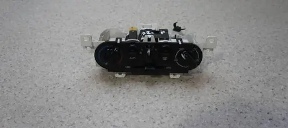 Mazda 323 F Climate control/heater control trim 9D16