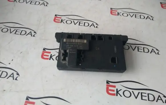 Mercedes-Benz C W203 Door control unit/module 2038201485