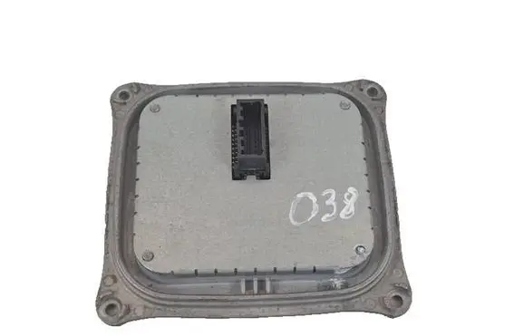 Alfa Romeo Stelvio Xenon control unit/module 147000026900