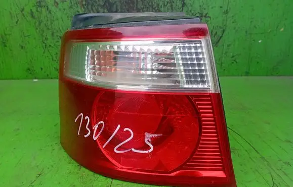 KIA Carens I Rear/tail lights